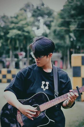 Những hot boy IT giỏi việc code, thạo đàn ca - Ảnh 9. Những hot boy IT giỏi việc code, thạo đàn ca - Ảnh 9.