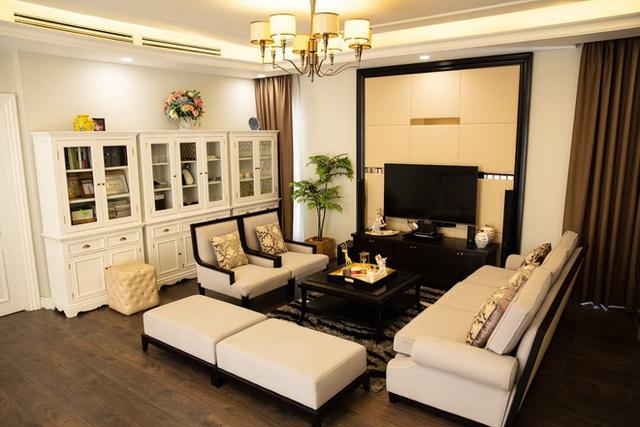 Tuổi 49 rực rỡ của Nữ hoàng ảnh lịch kiêm MC Thanh Mai: Sở hữu biệt thự sang trọng nhờ mát tay kinh doanh, ngoại hình trẻ trung bất chấp thời gian - Ảnh 7. Tuổi 49 rực rỡ của Nữ hoàng ảnh lịch kiêm MC Thanh Mai: Sở hữu biệt thự sang trọng nhờ mát tay kinh doanh, ngoại hình trẻ trung bất chấp thời gian - Ảnh 7.