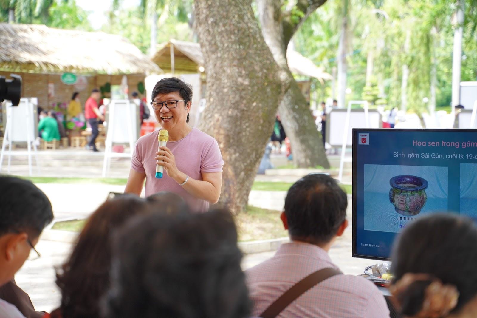 Lễ hội Sen Đồng Tháp thu hút hàng ngàn lượt du khách mỗi ngày - Ảnh 3. Lễ hội Sen Đồng Tháp thu hút hàng ngàn lượt du khách mỗi ngày - Ảnh 3.