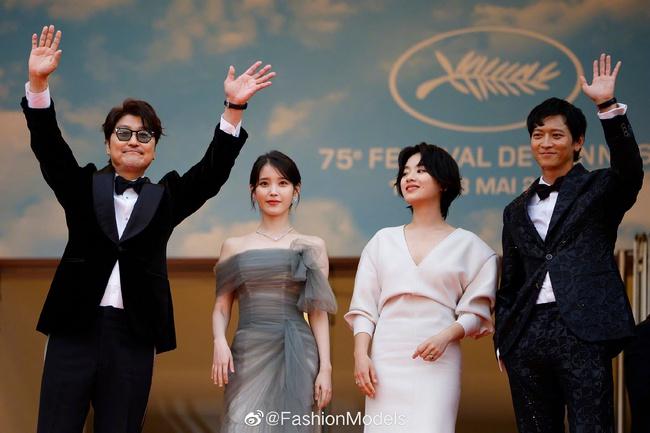 Kang Dong Won "gây bão" truyền thông với màn xuất hiện trên thảm đỏ Cannes 2022, quả xứng danh "mỹ nam hàng đầu Kbiz" - Ảnh 3. Kang Dong Won "gây bão" truyền thông với màn xuất hiện trên thảm đỏ Cannes 2022, quả xứng danh "mỹ nam hàng đầu Kbiz" - Ảnh 3.