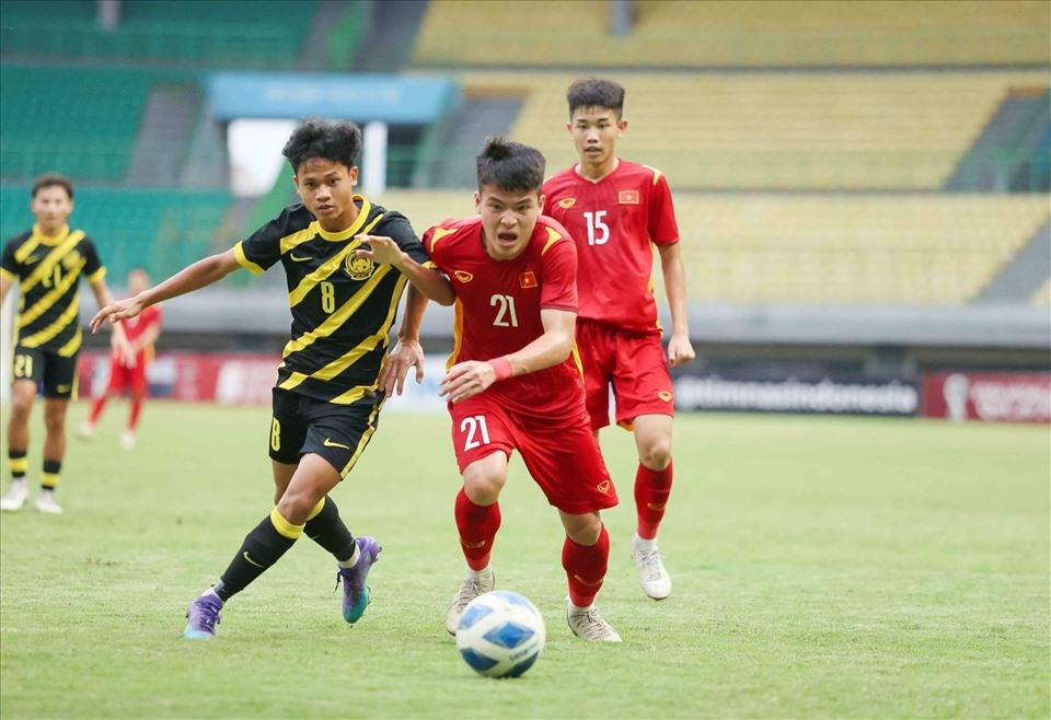 Lứa U19 Việt Nam thiệt thòi hơn đàn anh vì ảnh hưởng của dịch COVID-19. Ảnh H.A.