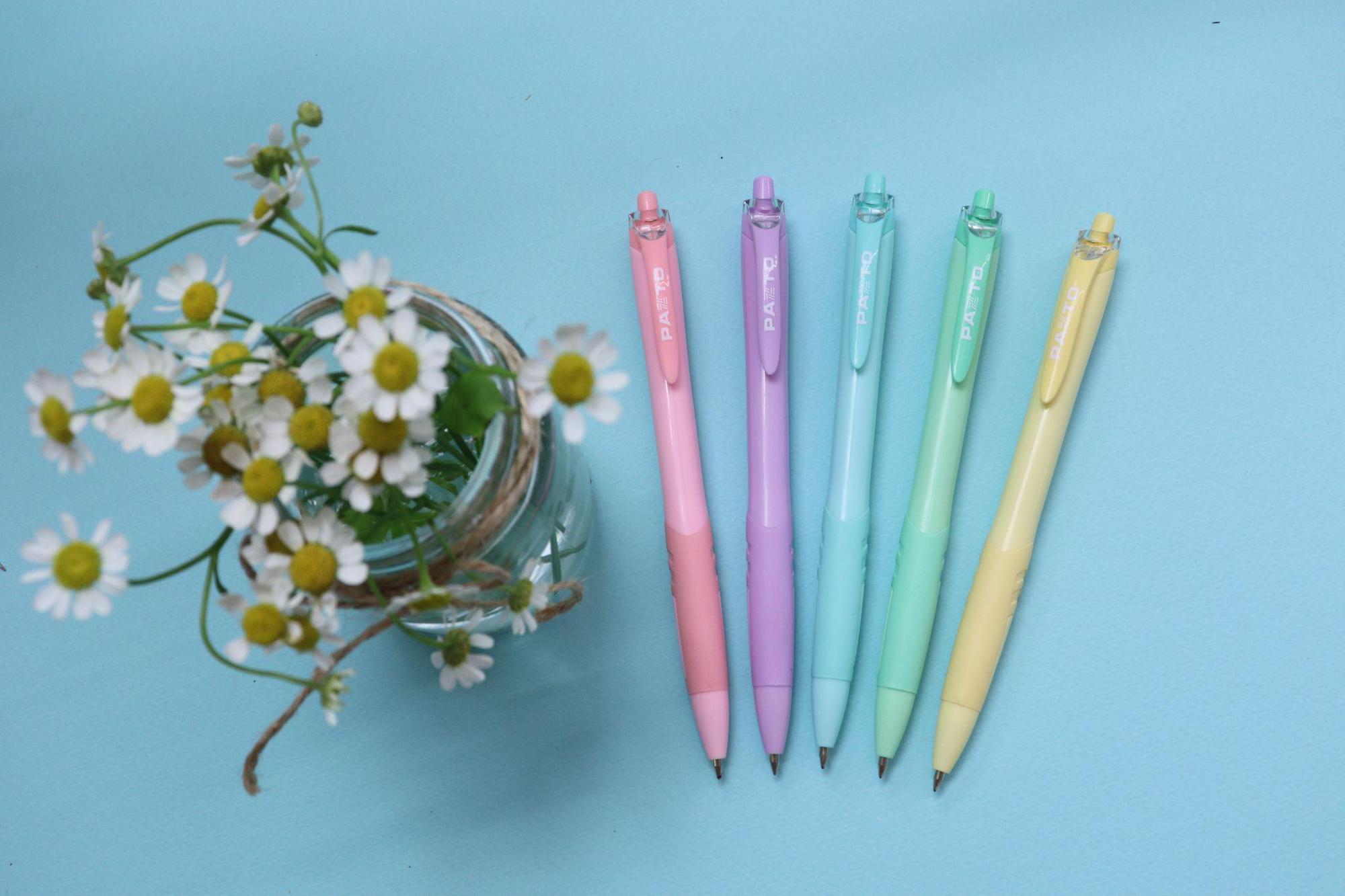 Giới trẻ "xôn xao" trước dòng bút PAZTO của Thiên Long: Ấn tượng từ thiết kế đến chất lượng - Ảnh 1. Giới trẻ "xôn xao" trước dòng bút PAZTO của Thiên Long: Ấn tượng từ thiết kế đến chất lượng - Ảnh 1.