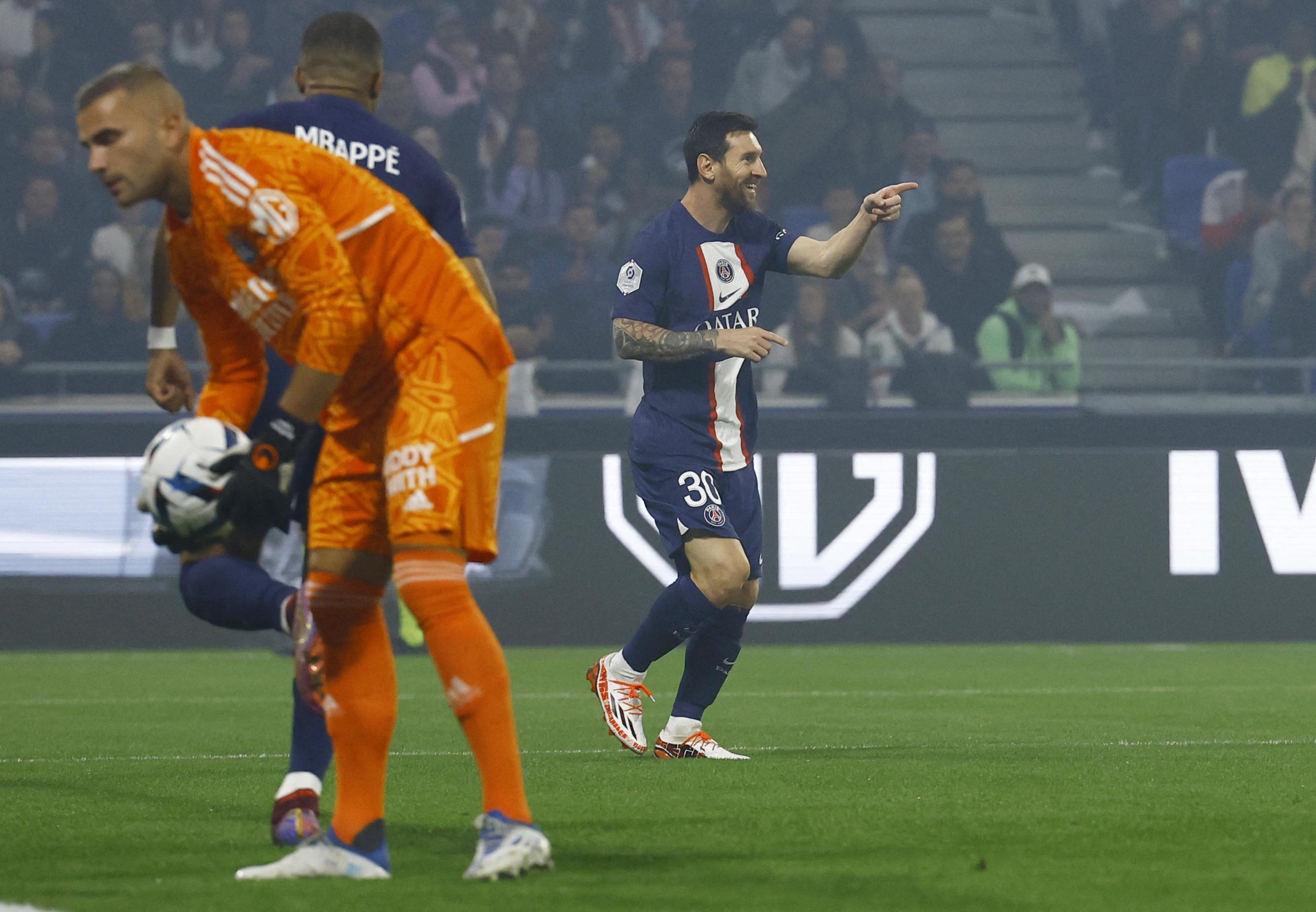 Messi ghi bàn sau 4 trận tịt ngòi tại Ligue 1.