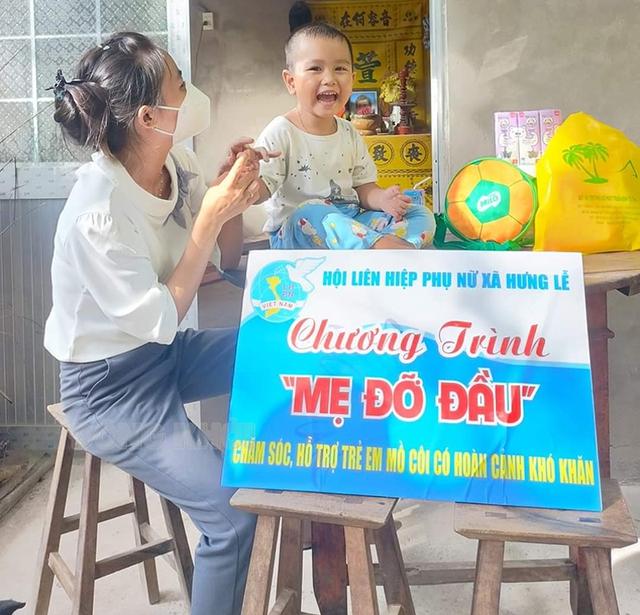 'Ở đâu có trẻ mồ côi, ở đó có mẹ đỡ đầu' - Ảnh 2.
