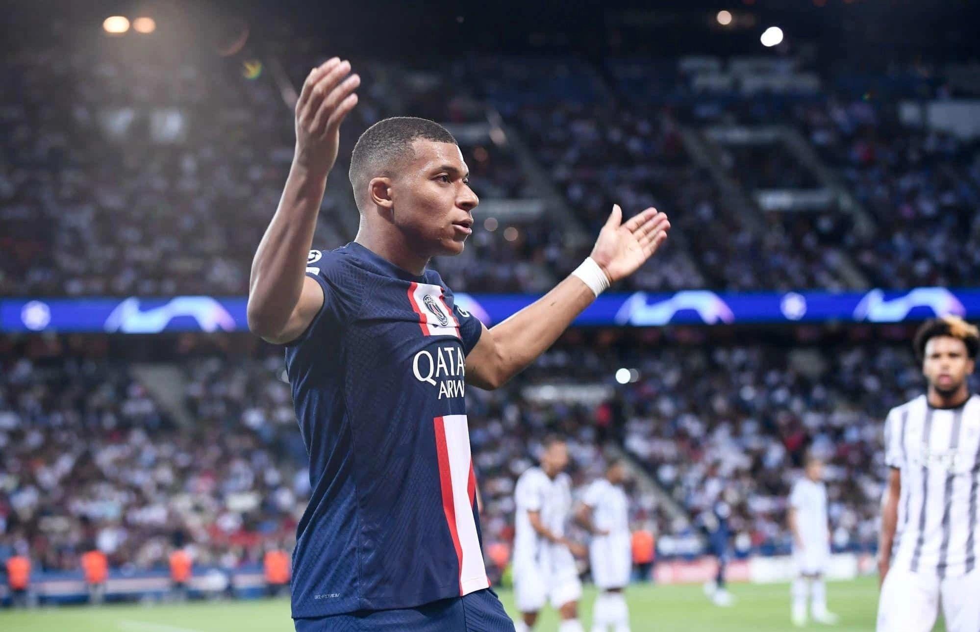 Mbappe không nhận được thiện cảm từ công chúng trong thời gian qua. Ảnh: Reuters.