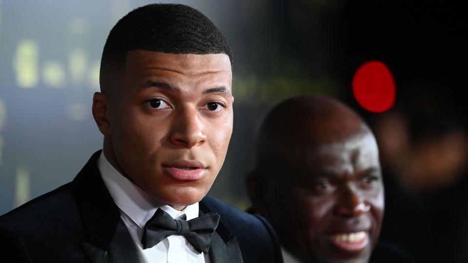 Mối quan hệ giữa Mbappe và Chủ tịch Perez ngày càng xấu đi.