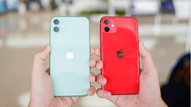 iPhone 11 chính hãng VN/A chỉ hơn 10 triệu đồng được khách hàng tích cực săn đón - Ảnh 1.