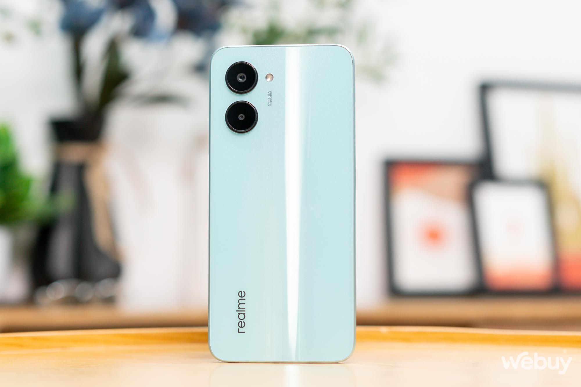 Đánh giá realme C33: Bóng bảy và bền bỉ - Ảnh 2.