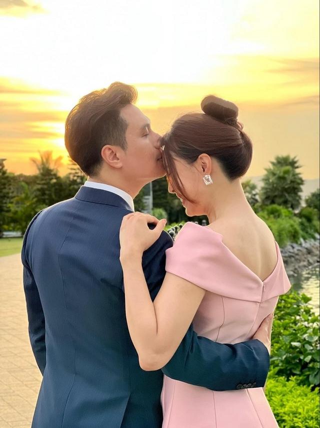 Mỹ nhân mặc đẹp nhất phim Việt hiện tại gọi tên Hồng Diễm: Từ cá tính đến dịu dàng đều cân được - Ảnh 2. Mỹ nhân mặc đẹp nhất phim Việt hiện tại gọi tên Hồng Diễm: Từ cá tính đến dịu dàng đều cân được - Ảnh 2.