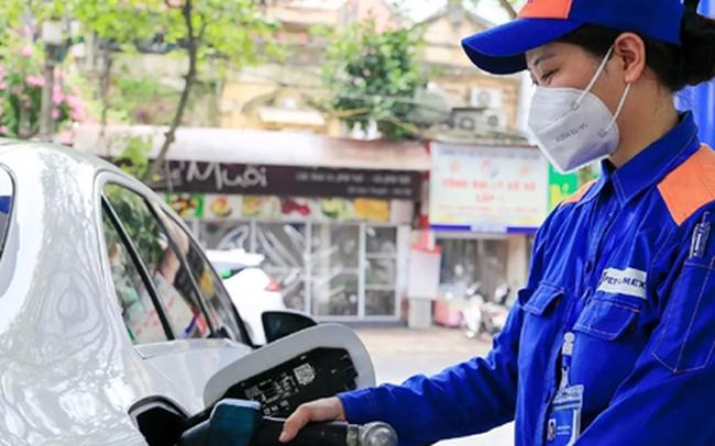 Ngày mai, giá xăng dự báo tăng nhẹ Ngày mai, giá xăng dự báo tăng nhẹ