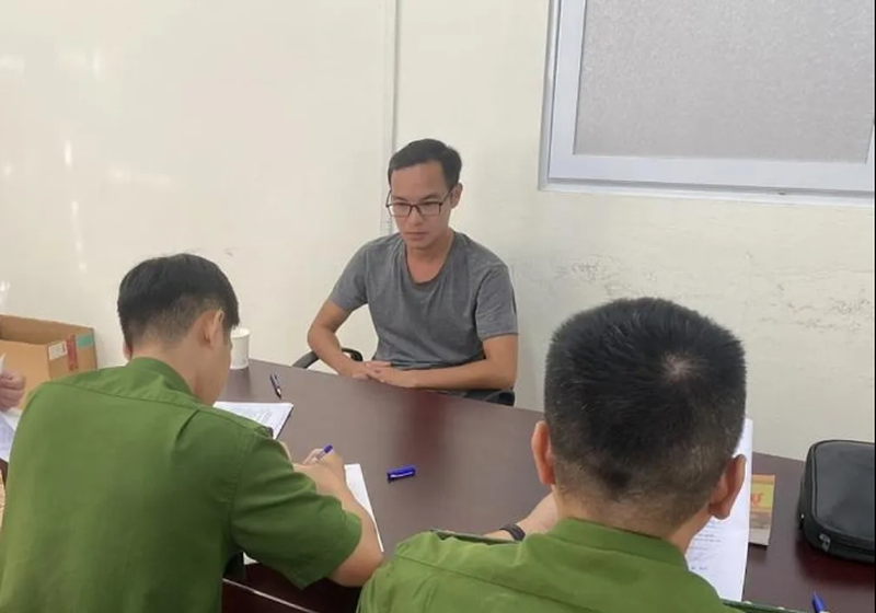 Đối tượng Lê Mạnh Cầm tại cơ quan Công an.