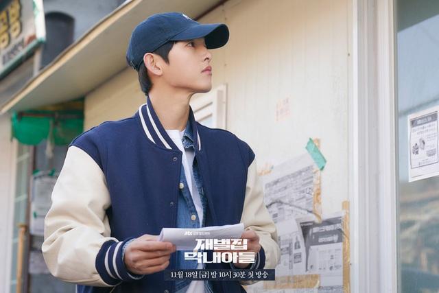 5 màn "cưa sừng làm nghé" đỉnh nhất phim Hàn 2022: Song Joong Ki U40 vẫn đóng học sinh - Ảnh 1. 5 màn "cưa sừng làm nghé" đỉnh nhất phim Hàn 2022: Song Joong Ki U40 vẫn đóng học sinh - Ảnh 1.