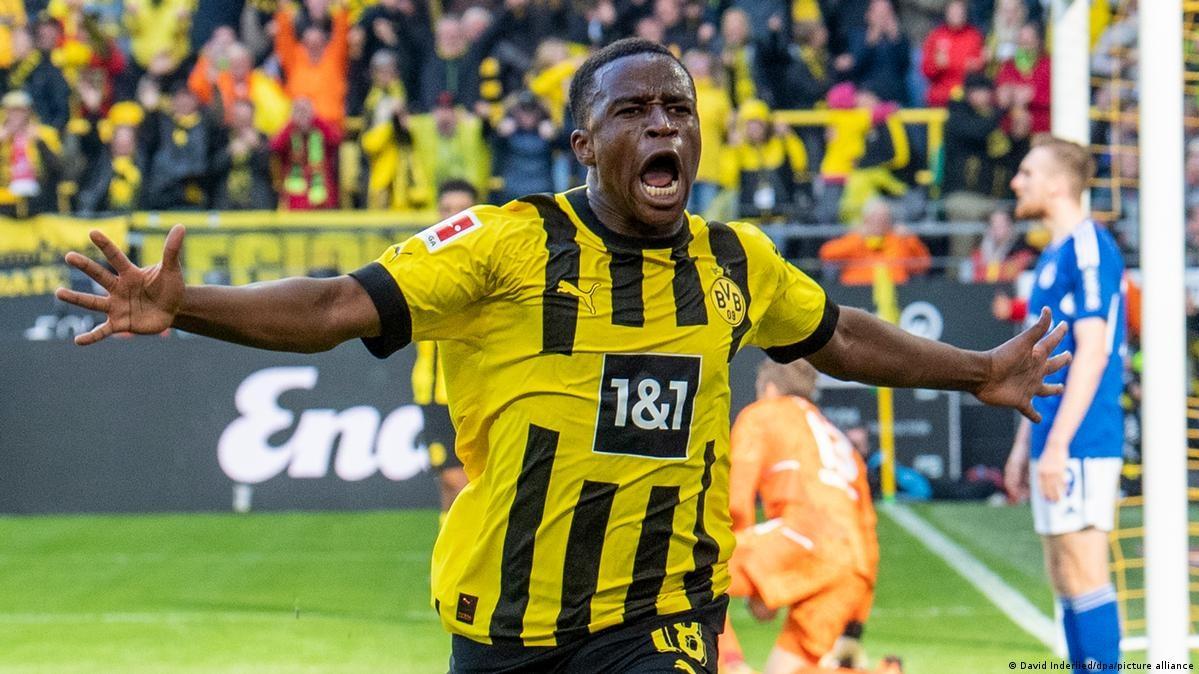 Cầu thủ trẻ mới 17 tuổi, Youssoufa Moukoko, được trao cơ hội đến World Cup 2022. Ảnh: BVB.