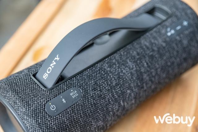 Trải nghiệm nhanh Sony SRS-XG300: Thiết kế hiện đại, chất âm mạnh mẽ, giá gần 8 triệu đồng - Ảnh 6. Trải nghiệm nhanh Sony SRS-XG300: Thiết kế hiện đại, chất âm mạnh mẽ, giá gần 8 triệu đồng - Ảnh 6.