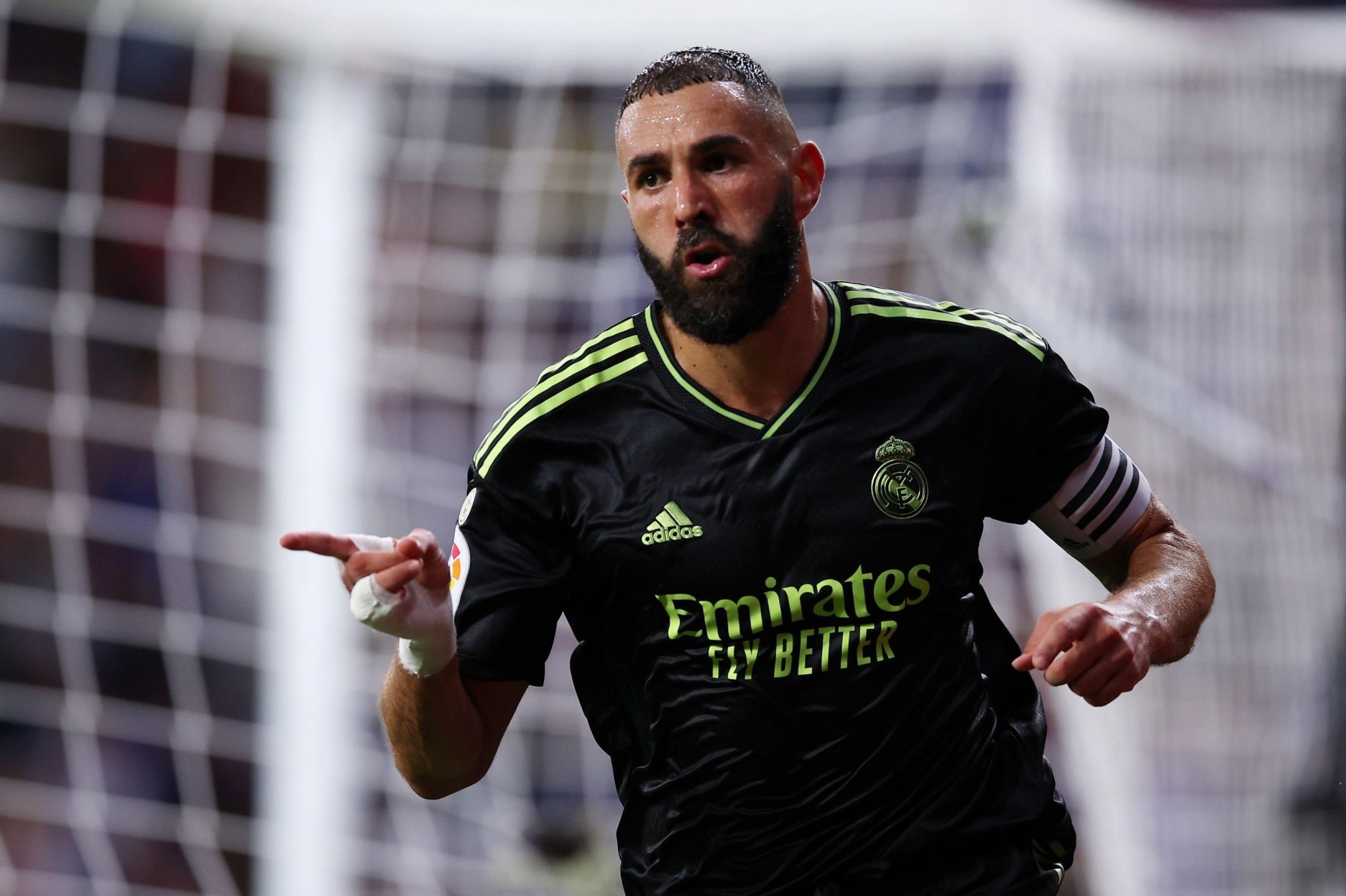 Karim Benzema đứng trước cơ hội sở hữu thêm danh hiệu cá nhân trong năm nay. Ảnh: Eric Alonso.