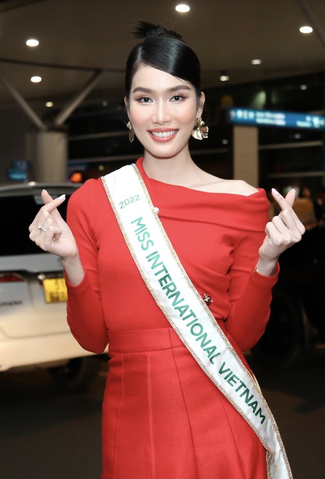 Á hậu Phương Anh lên đường chinh chiến Miss International, dàn Hậu đến dự - Ảnh 2.