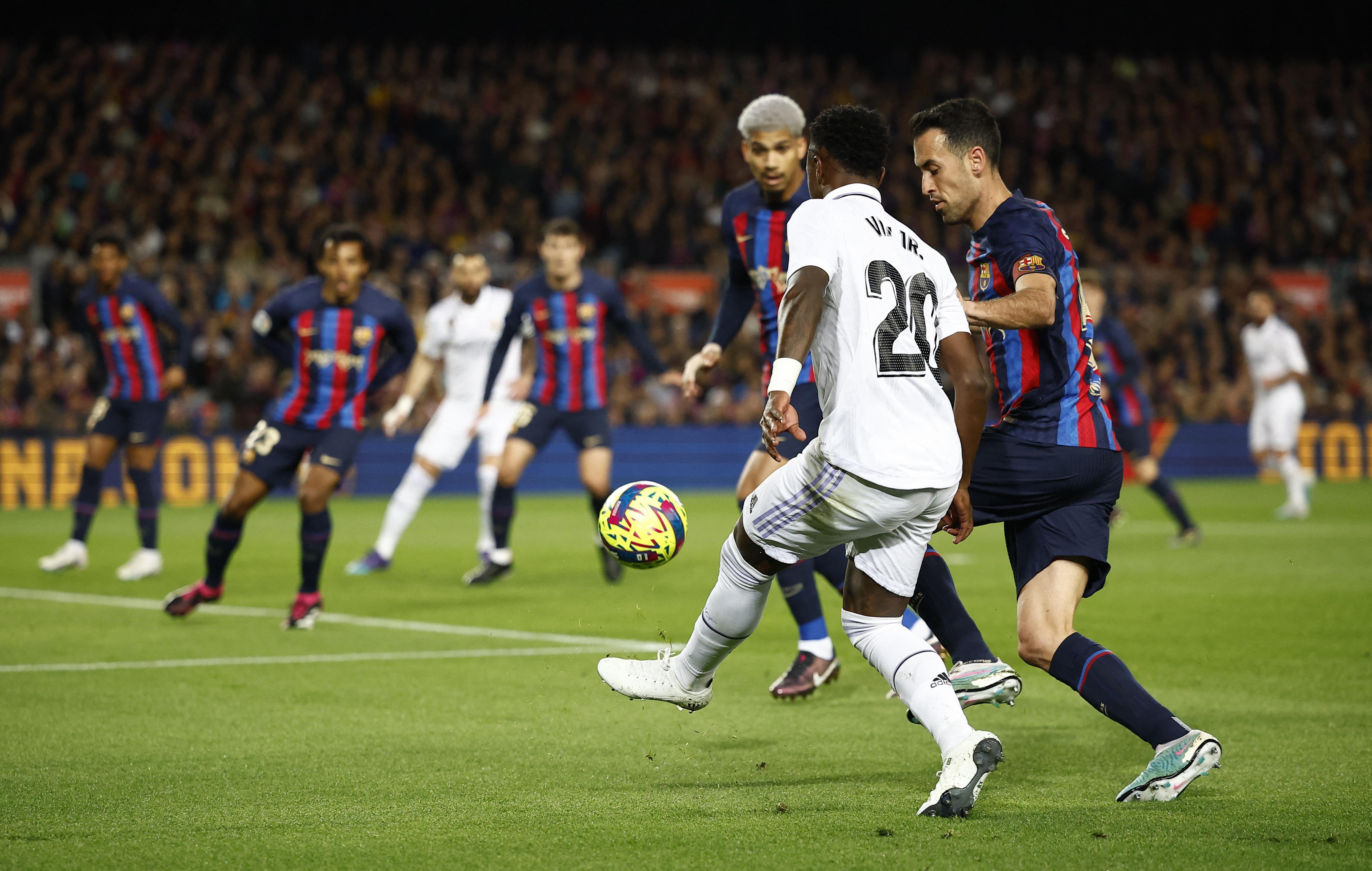 Barca dau Real anh 1