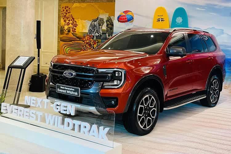 Loạt xe Ford tăng giá ở Việt Nam: Everest đắt nhất phân khúc, Explorer tăng mạnh nhưng vẫn rẻ hơn đối thủ - Ảnh 3.