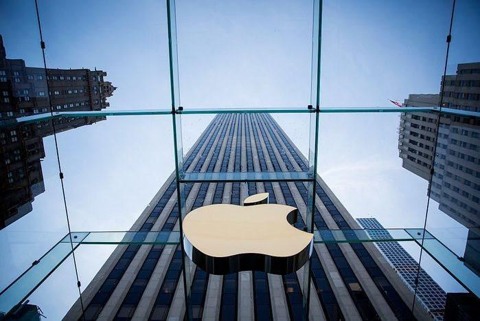 Cú bắt tay bom tấn giữa Apple và Goldman Sachs: Không màng tới lợi nhuận, mục tiêu là 'nhốt' 2 tỷ người dùng iPhone trong hệ sinh thái khổng lồ, đe doạ ngân hàng truyền thống - Ảnh 1.