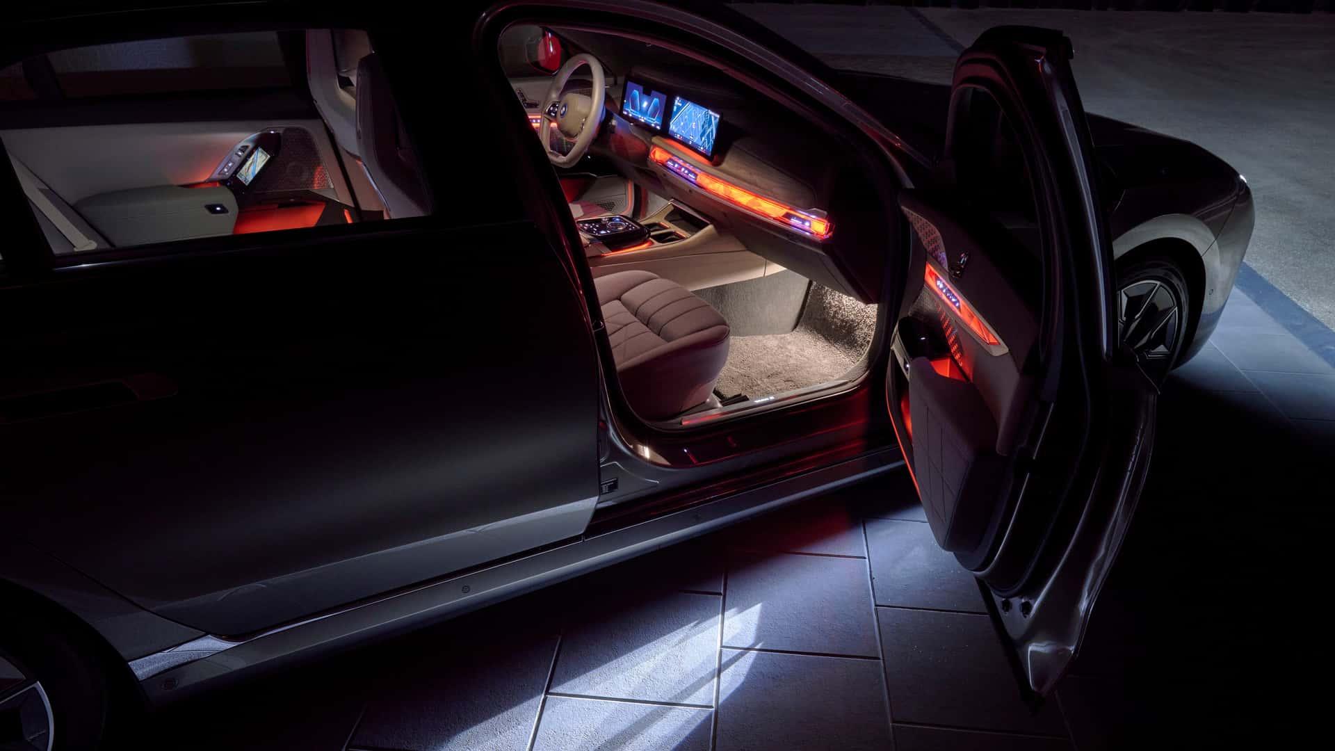 Đây là cách BMW thử đèn xe mới, phức tạp và đa dạng hơn tưởng tượng - Ảnh 2. Đây là cách BMW thử đèn xe mới, phức tạp và đa dạng hơn tưởng tượng - Ảnh 2.