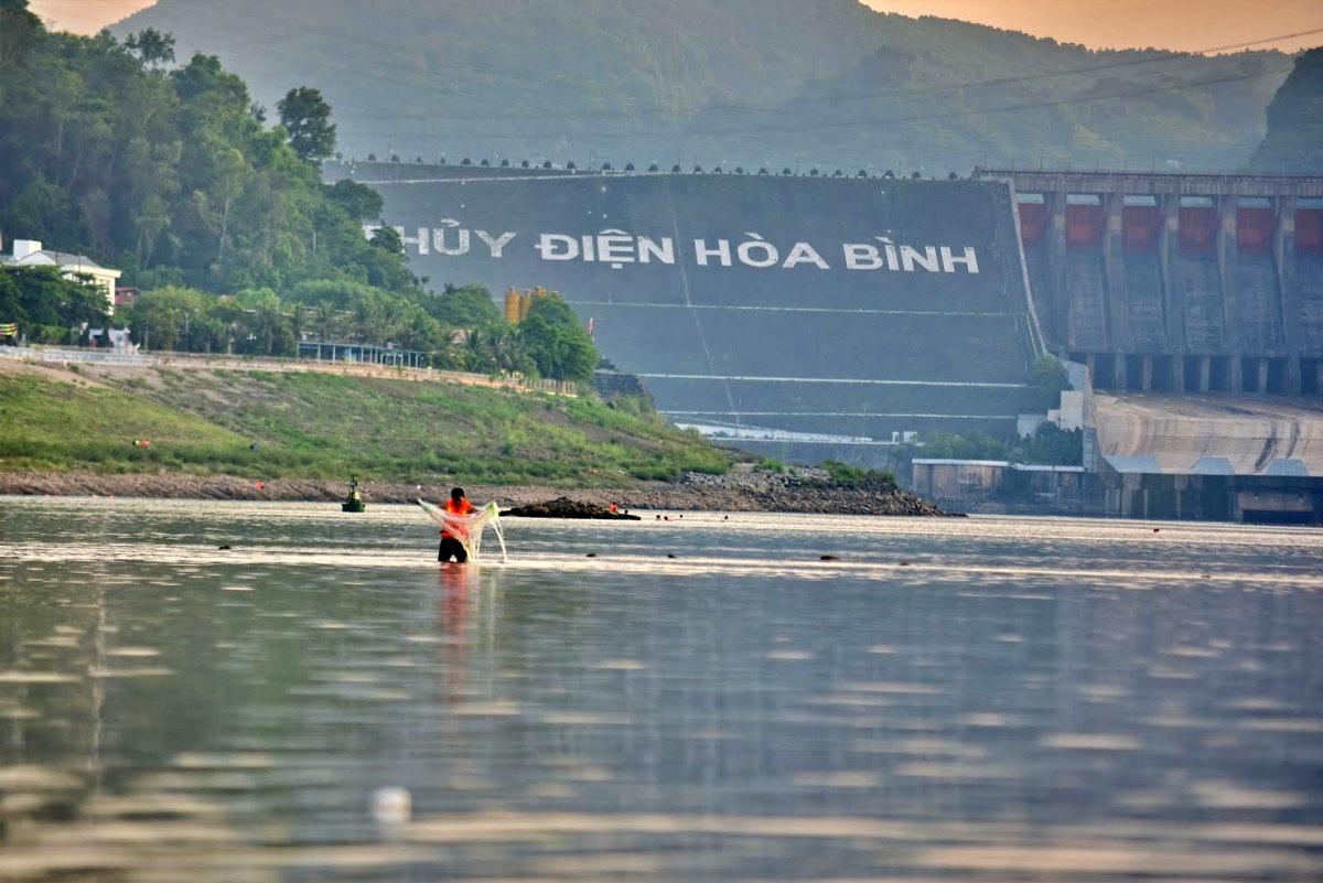 Môi trường - Mưa lớn, nhiều thủy điện miền Bắc thoát mực nước chết