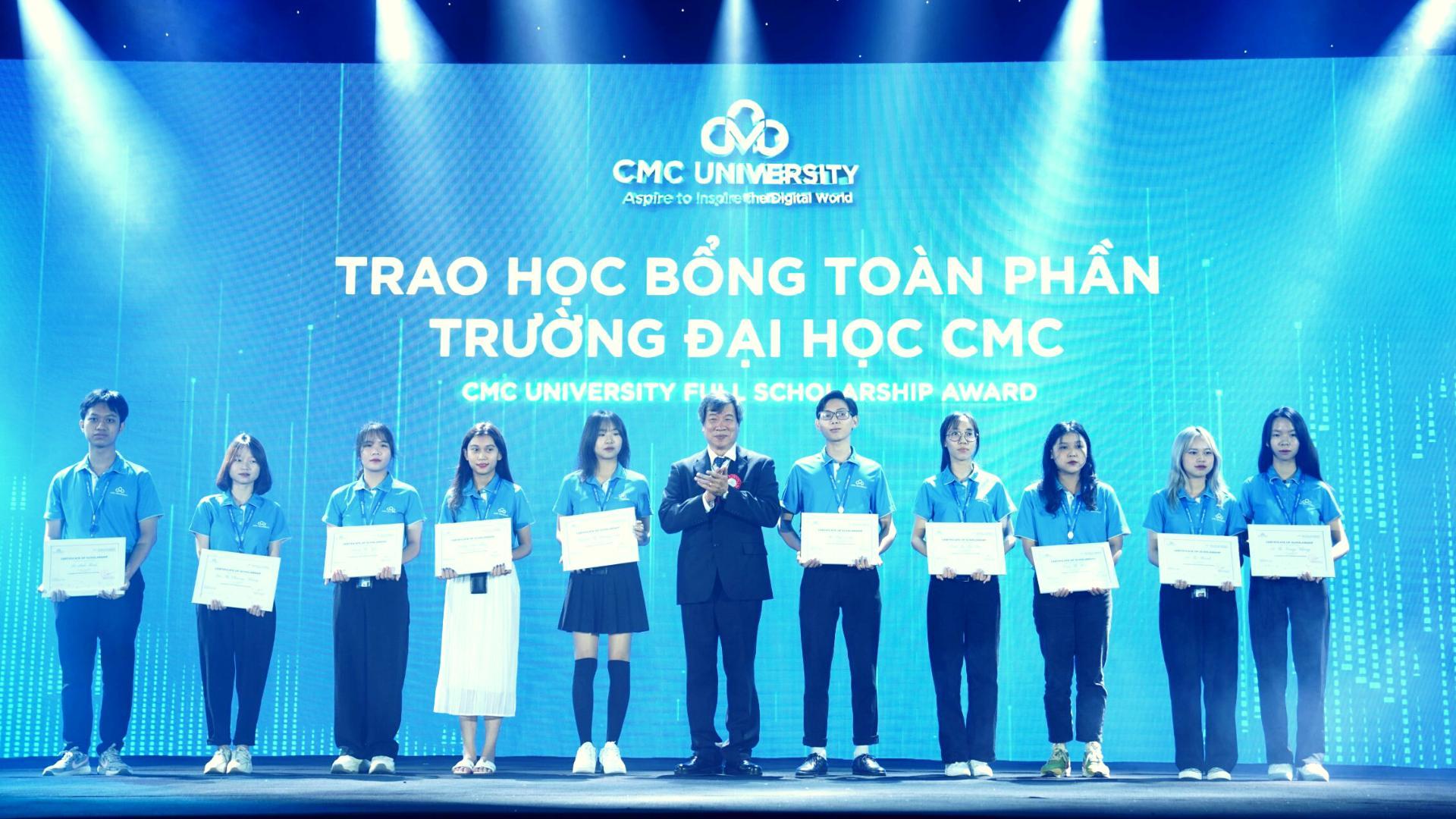 Trường Đại học CMC ưu đãi học phí “khủng” cho thí sinh đăng ký nguyện vọng 1, 2, 3 - Ảnh 2.