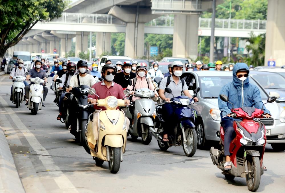 Chữa “căn bệnh” ùn tắc, cần có “thuốc đặc trị”