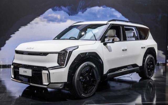 Kia chính thức đưa SUV điện đầu bảng EV9 GT-Line 2024 đến Đông Nam Á, là đối thủ đáng gờm của VinFast VF 9