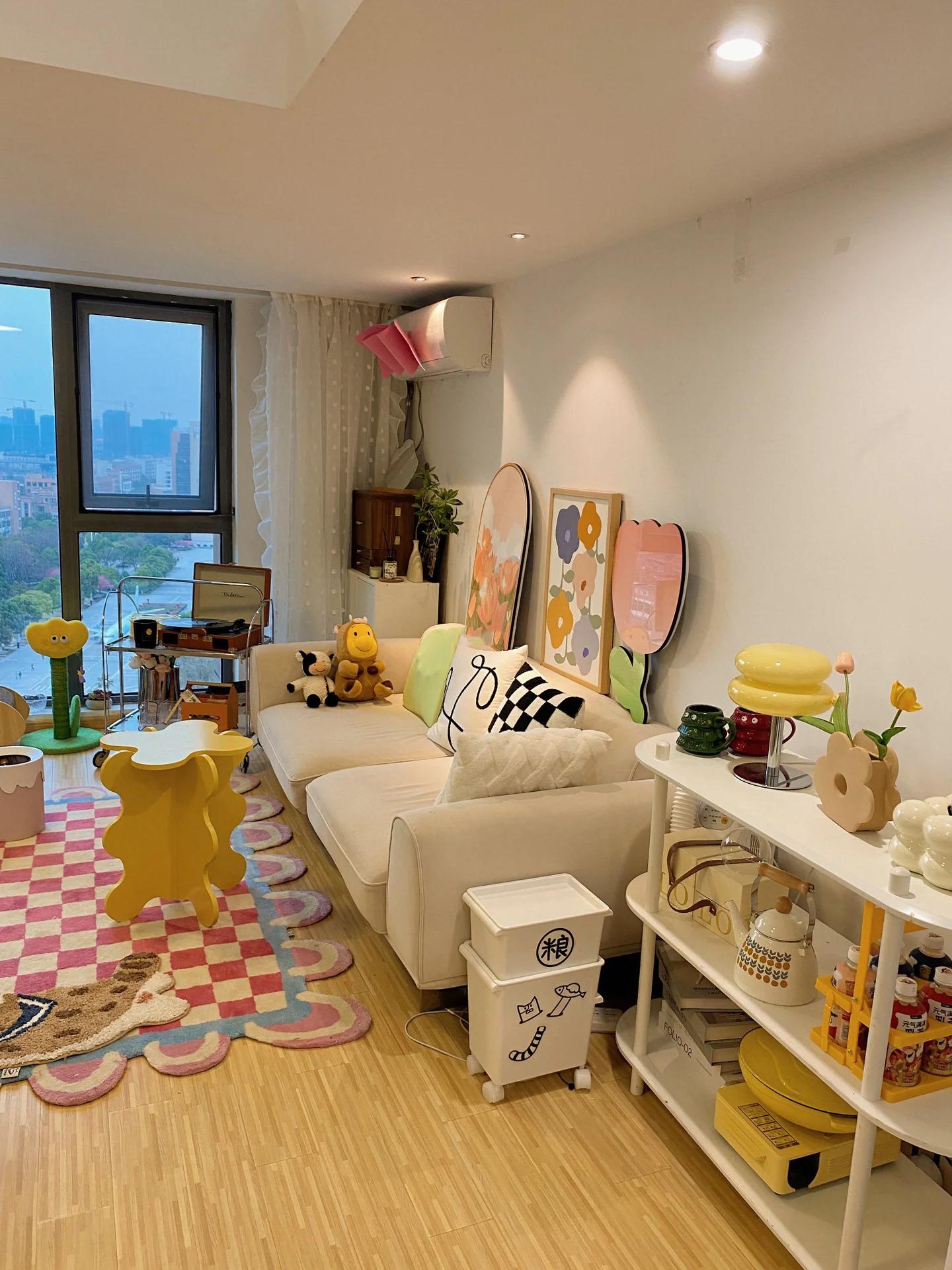 Càng ngắm càng mê không gian ấm cúng, xinh xắn bên trong căn hộ gác mái 38m² của cô nàng gen Z - Ảnh 6. Càng ngắm càng mê không gian ấm cúng, xinh xắn bên trong căn hộ gác mái 38m² của cô nàng gen Z - Ảnh 6.
