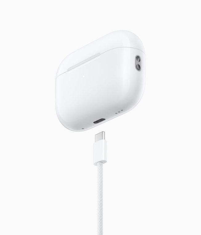 Apple ra mắt AirPods Pro gen 2 phiên bản sạc type-C, giá không đổi - Ảnh 1.