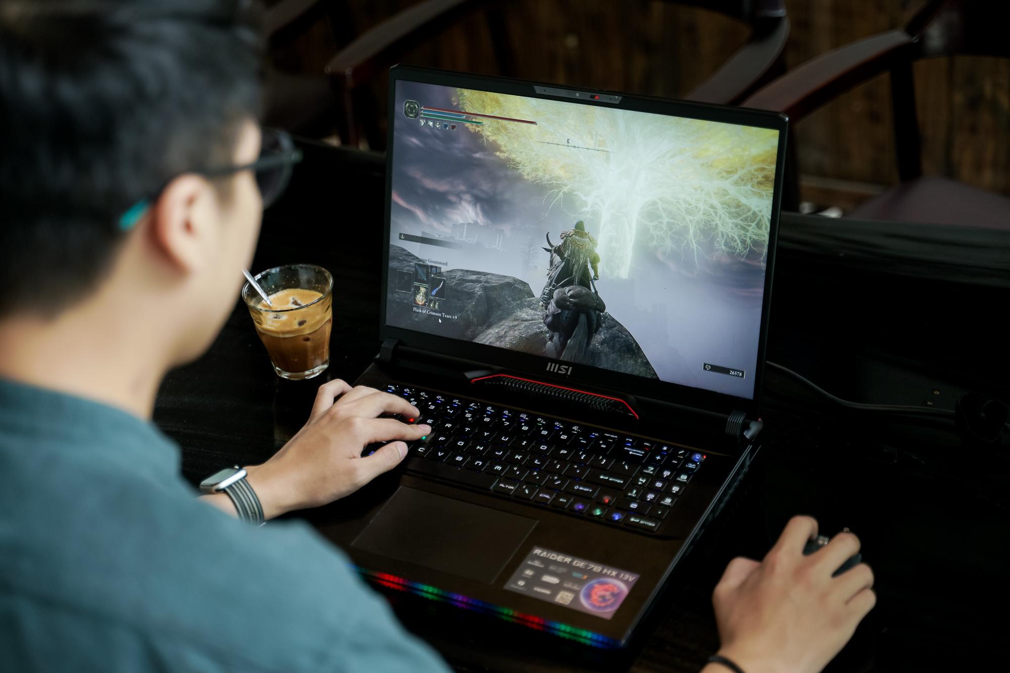 Trải nghiệm MSI Raider GE78 HX 13V: Laptop gaming 17 inch hiệu năng mạnh mẽ, hài lòng cả những game thủ khó tính - Ảnh 14.