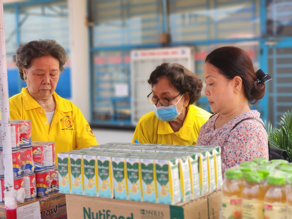 TP.HCM: Ấm lòng phiên chợ 0 đồng dành cho bệnh nhi và thân nhân