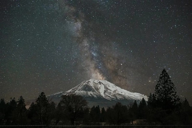 Những bí ẩn chưa có lời giải của núi Shasta!- Ảnh 2.