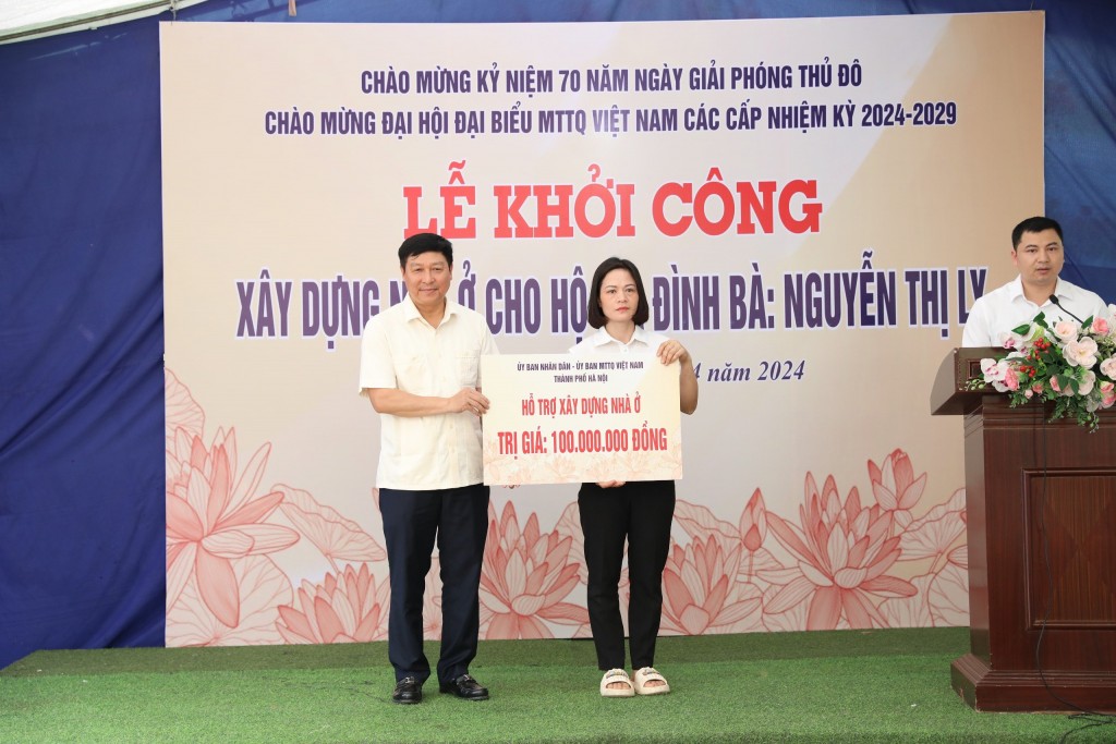 Hỗ trợ xây, sửa nhà cho 35 hộ nghèo tại huyện Đông Anh