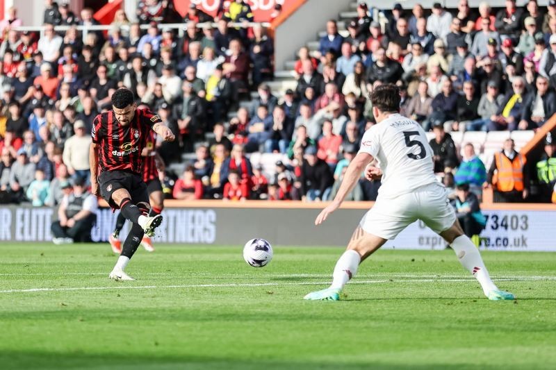 Kết quả bóng đá hôm nay 14/4: MU hòa kịch tính, Man City thắng đậm Luton