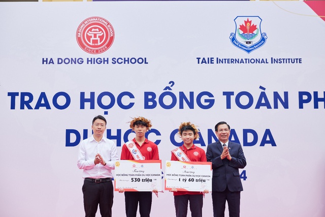 Trường ở Hà Nội trao học bổng toàn phần du học Canada cho học sinh hơn 1,5 tỷ đồng - Ảnh 1.