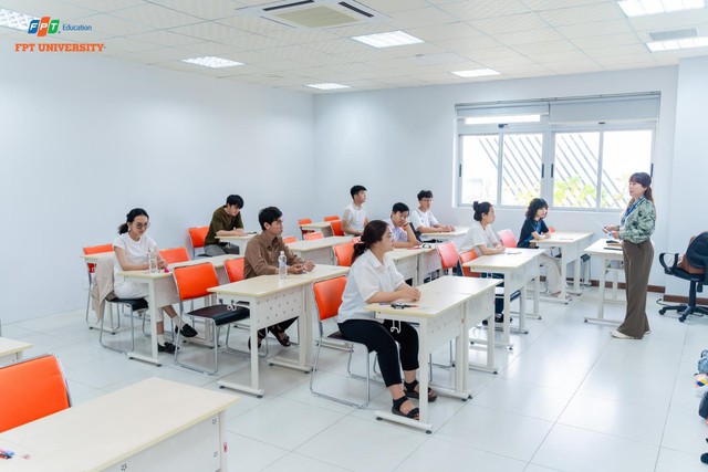 Toàn cảnh kỳ thi học bổng Trường Đại học FPT 2024 - Sân chơi trí tuệ cho những tài năng trẻ - Ảnh 3.