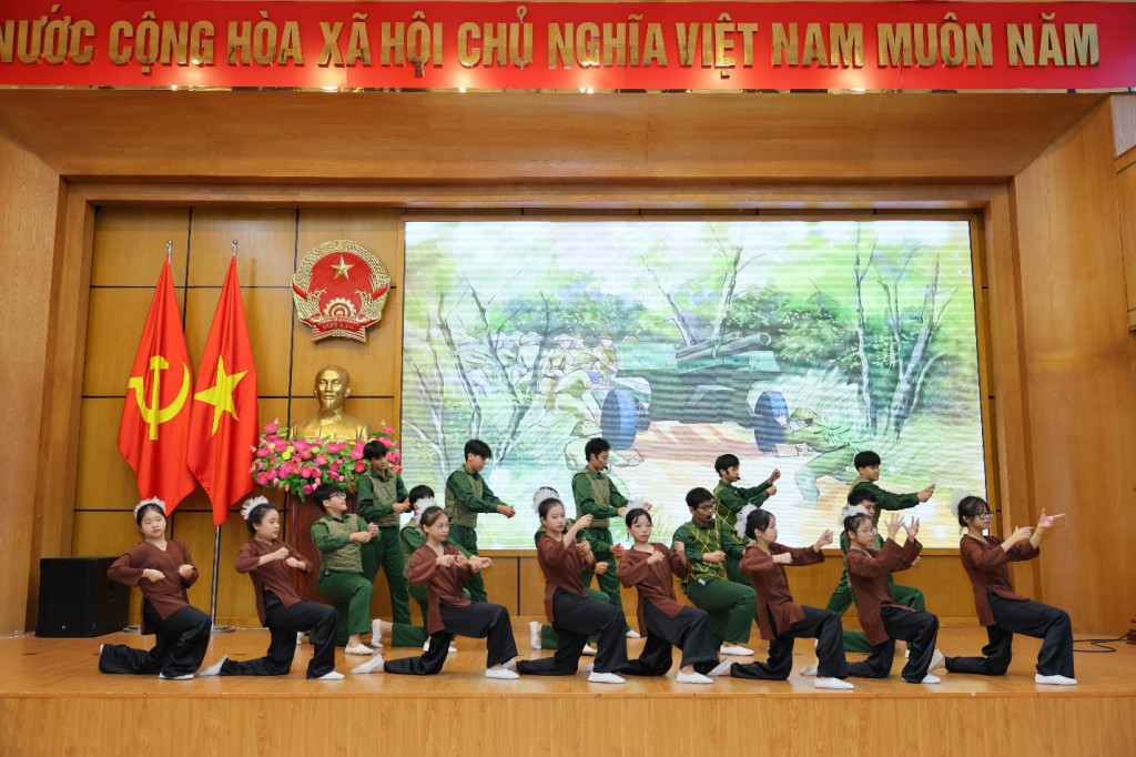 Tự hào là