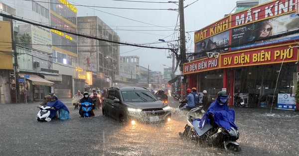 Người dân TPHCM cần đề phòng mưa dông liên tiếp nhiều ngày tới