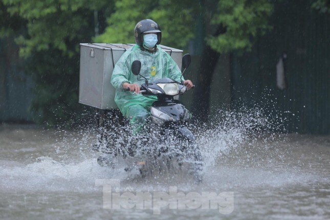 Vùng núi Bắc Bộ tiếp tục mưa lớn dài ngày- Ảnh 1.