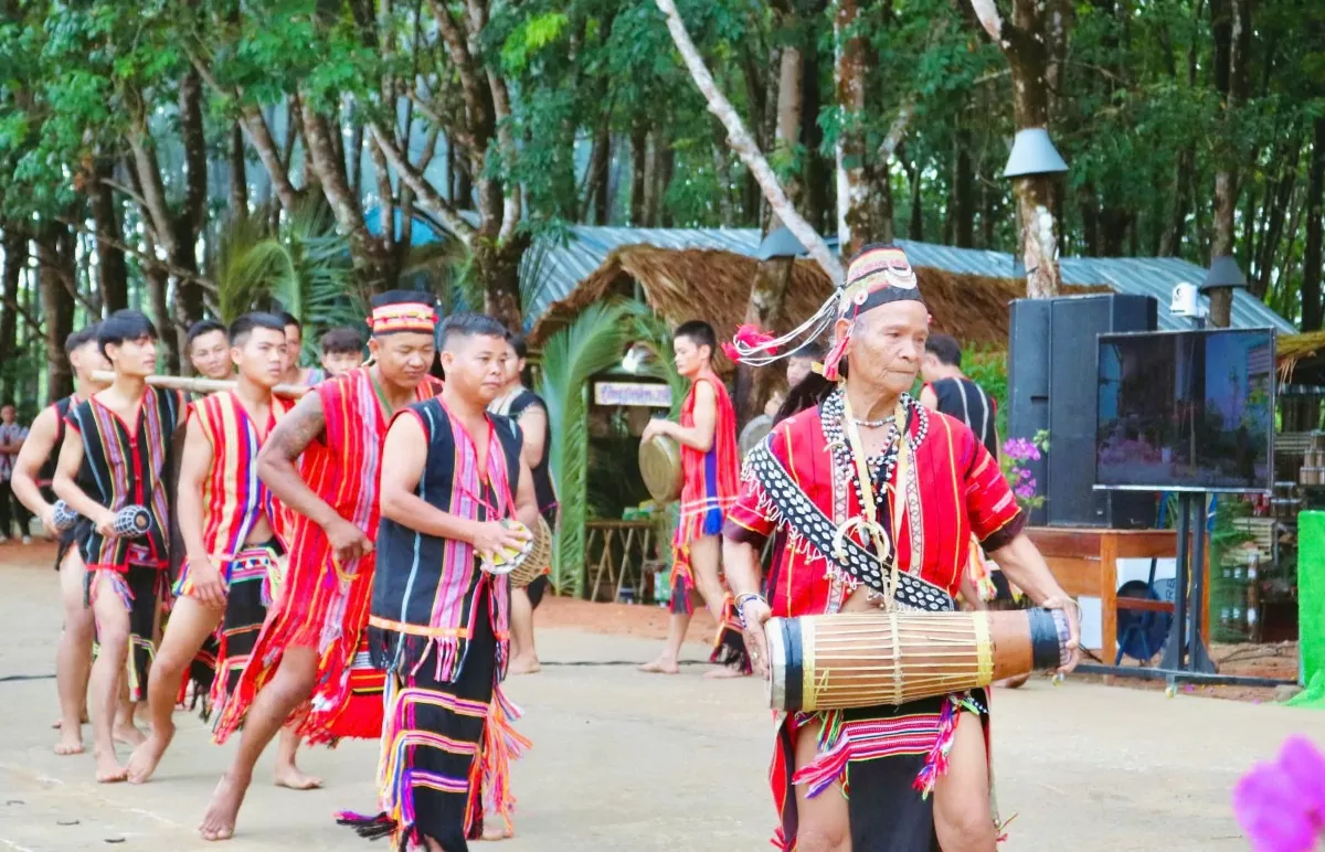 Kon Tum: Nét đẹp văn hóa đặc trưng trong trang phục truyền thống của người Gié - Triêng