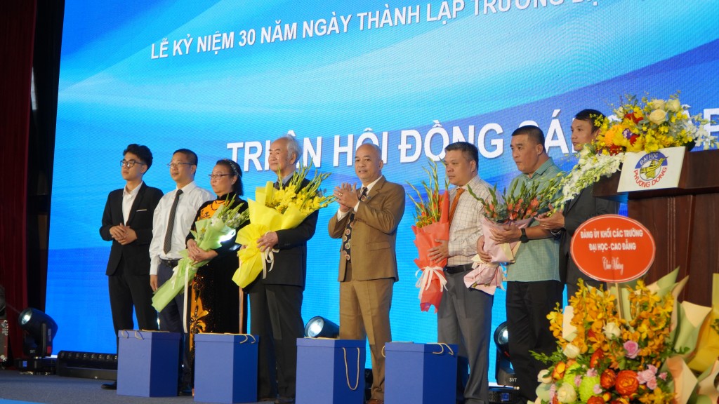 Trường Đại học Đông Phương: Ba thập kỷ xây dựng hành trình tự hào