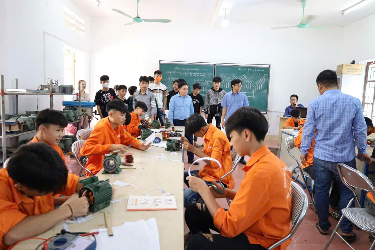 nghe an coi trong dao tao va phat trien giao duc nghe nghiep tao viec lam ben vung cho nguoi lao dong hinh 2