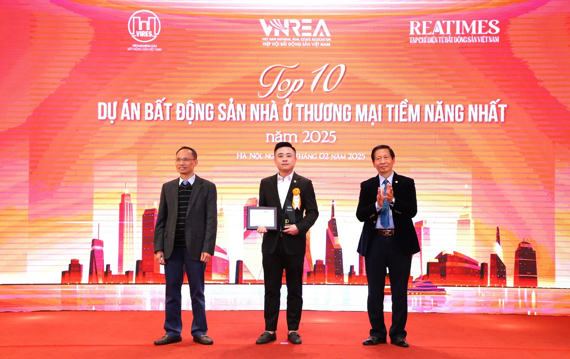 newtown diamond top 10 du an bat dong san nha o thuong mai tiem nang nhat nam 2025 hinh 1