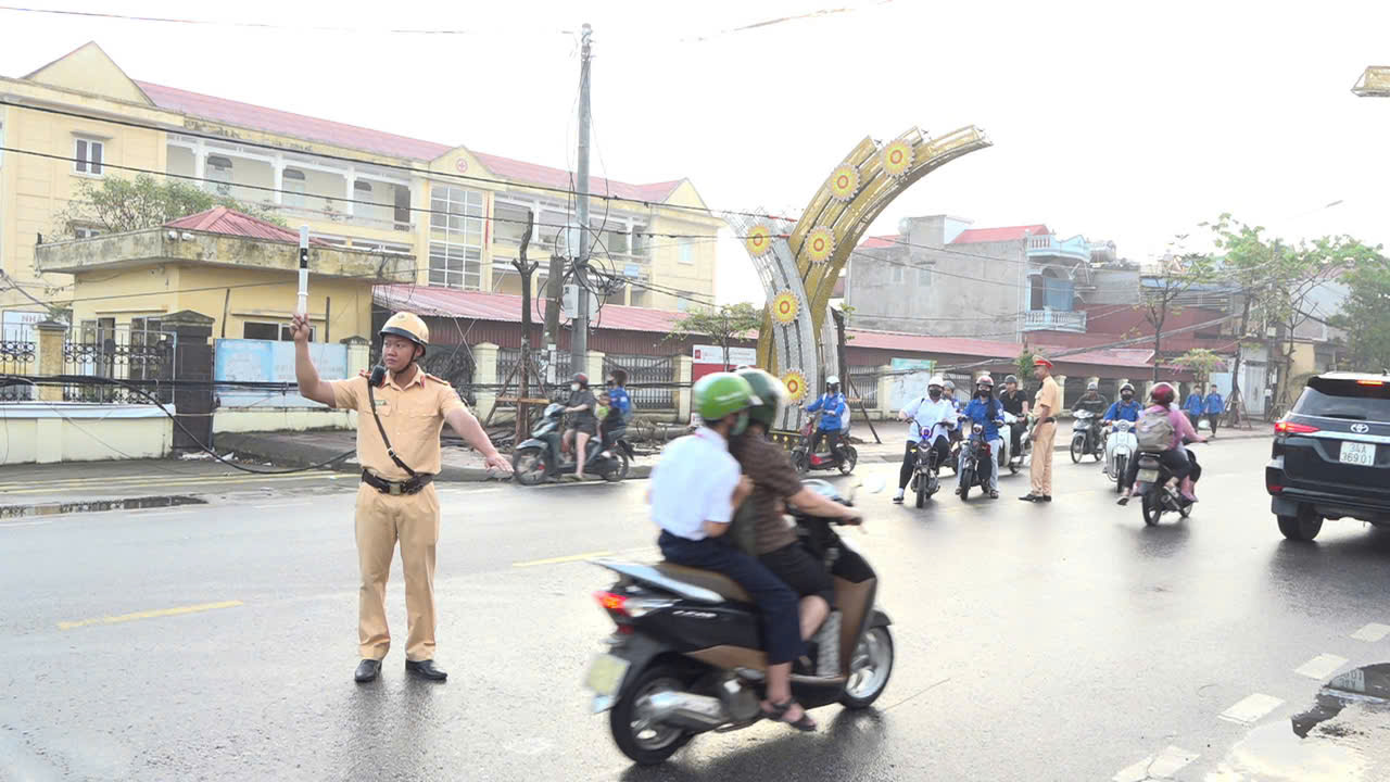 hai duong xu phat tren 800 hoc sinh vi pham giao thong hinh 1
