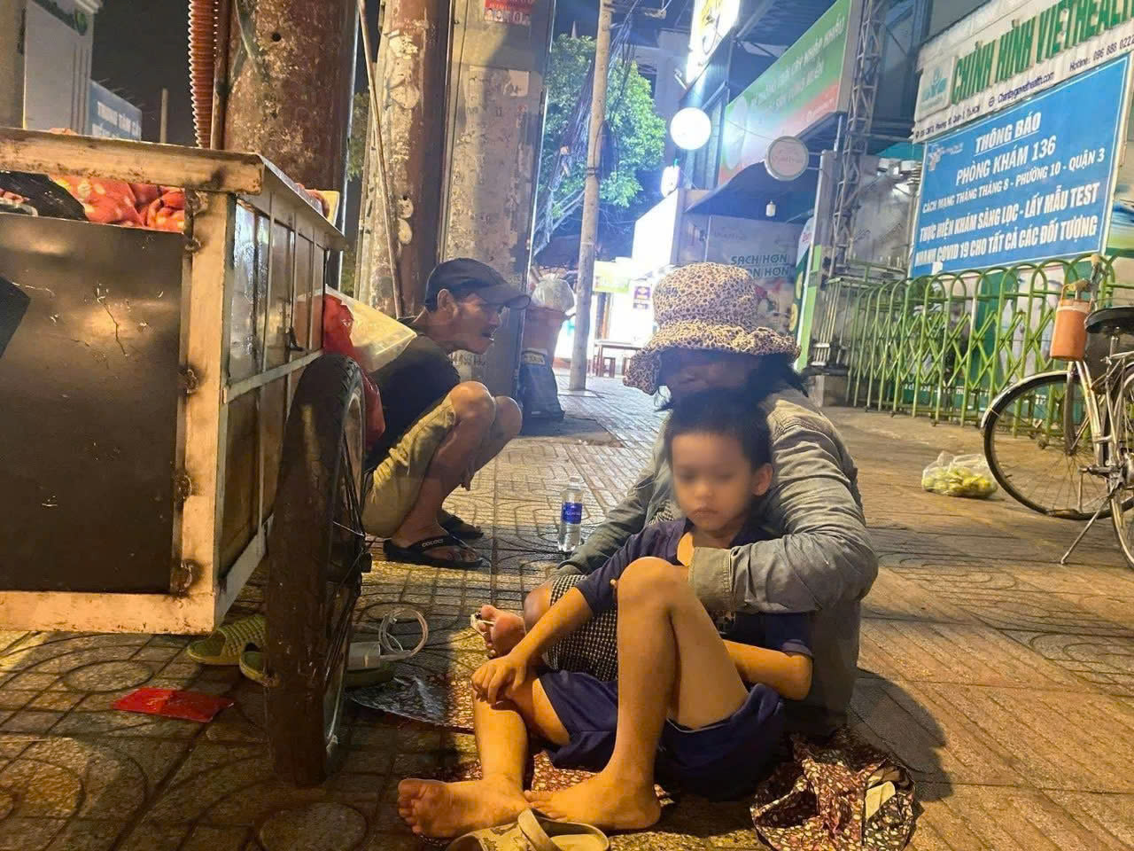 tp hcm xu ly dut diem cac doi tuong chan dat an xin ban hang rong chat chem hinh 1