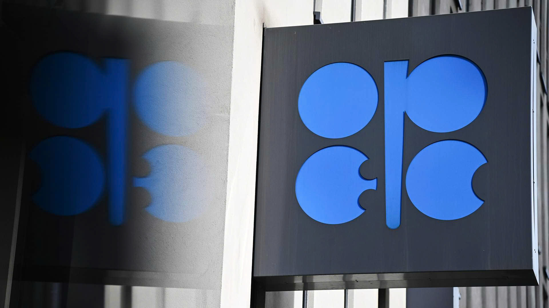 giai ma quyet dinh tang san luong dau cua opec hinh 1