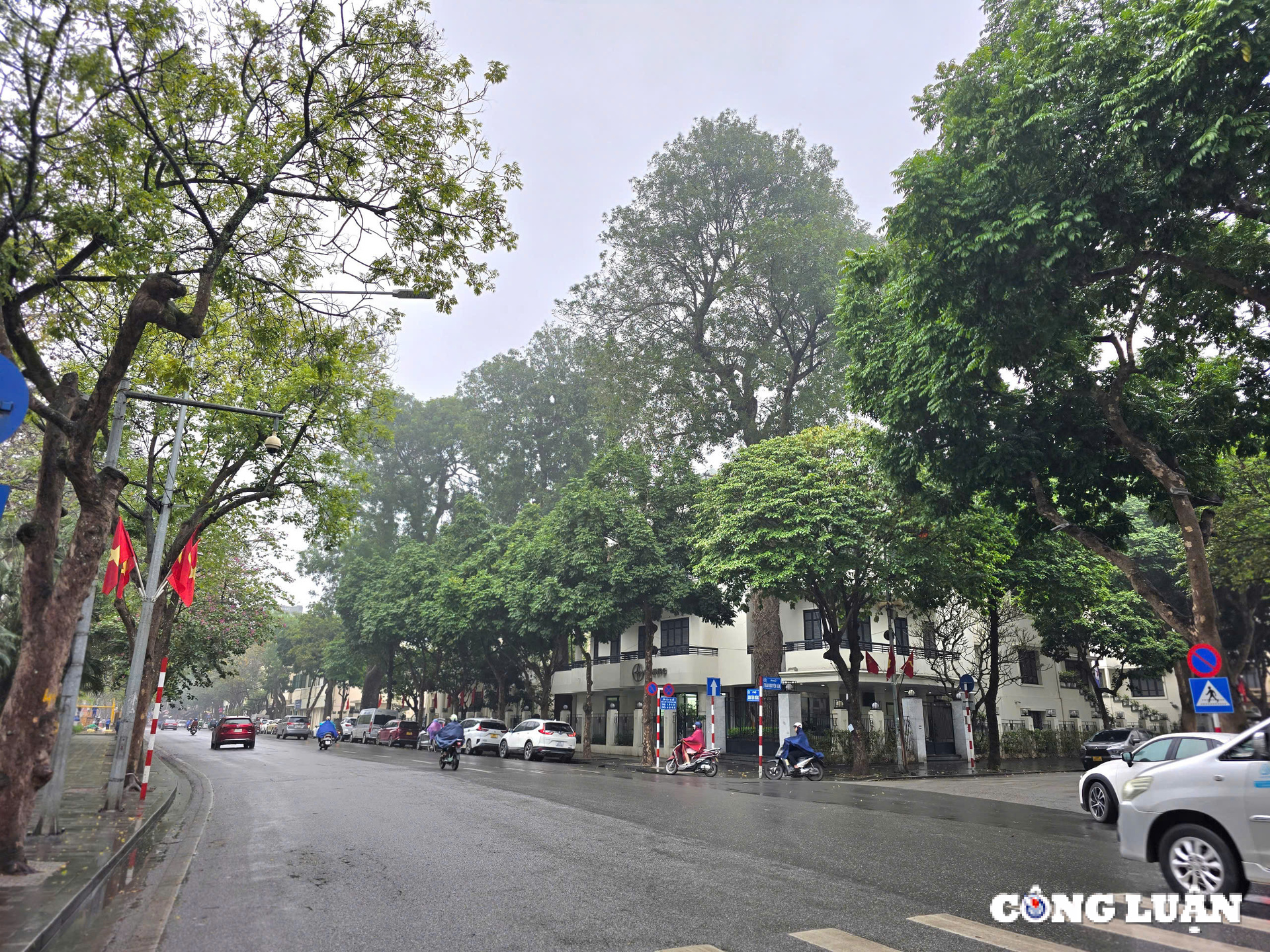 phia dong ho guom se la khu quang truong cong vien dac biet hinh 1