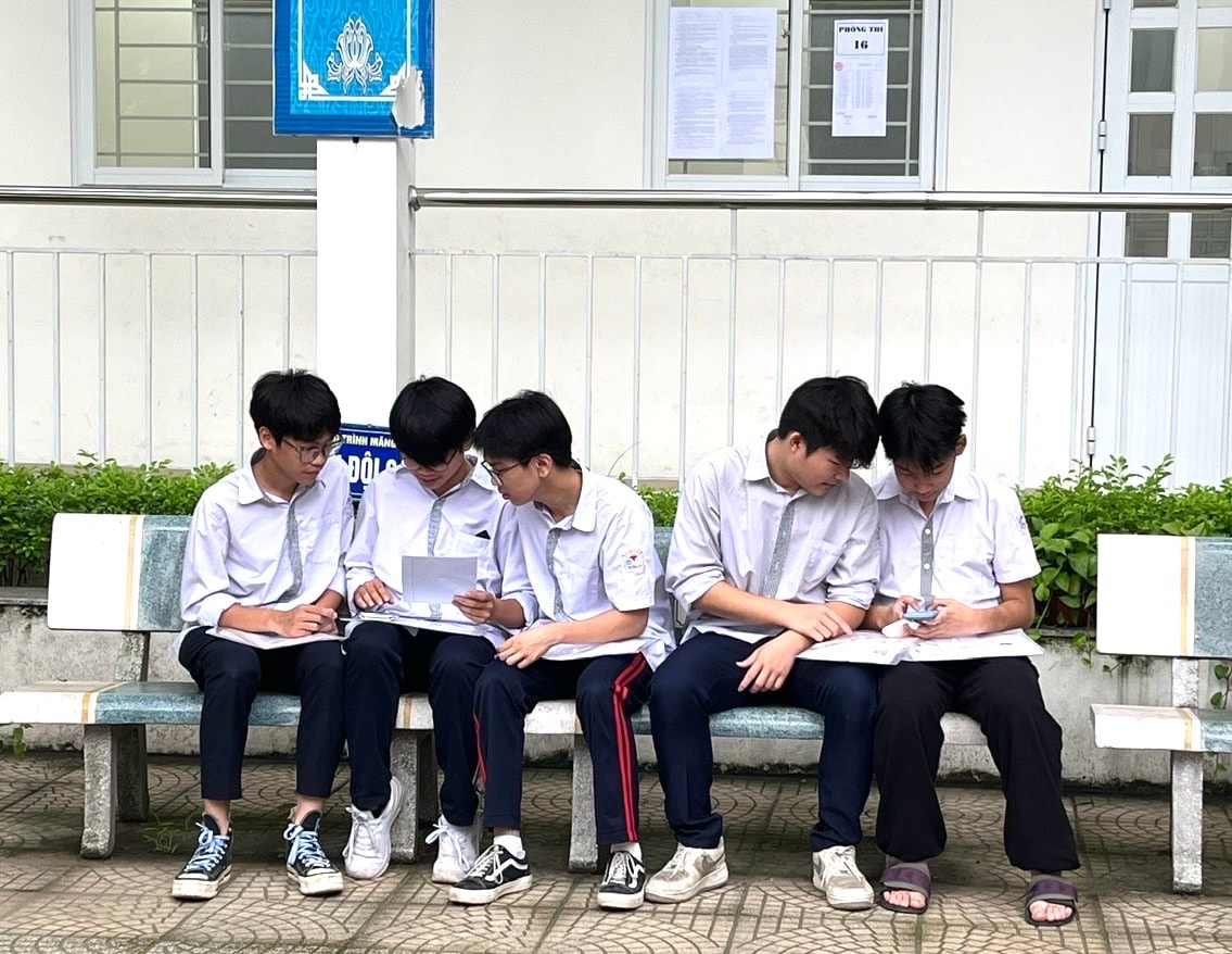 Dự kiến có nhiều thay đổi trong hình thức khen thưởng, kỷ luật học sinh. Ảnh: Lê Nguyễn