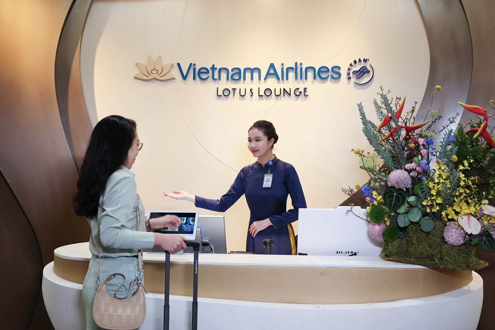 Vietnam Airlines vận chuyển 12,6 triệu lượt hành khách trong 6 tháng - ảnh 1